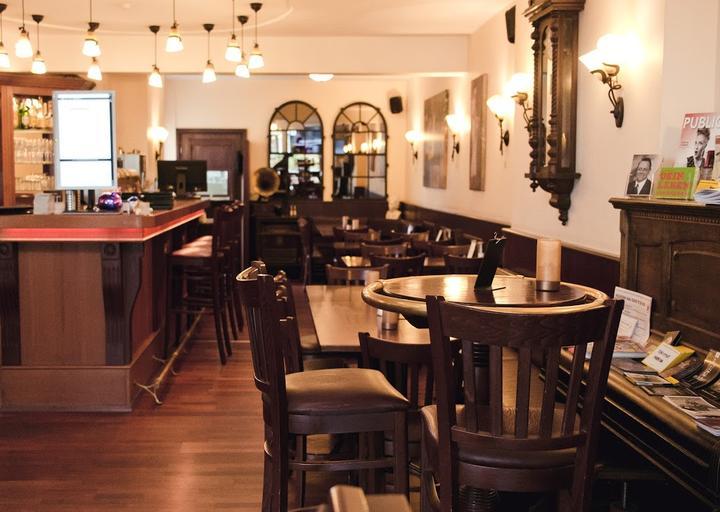 Amadeus Cafe Restaurant Bar